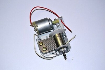 SANKYO Spieluhren-Laufwerk mit Elektro-Motor, 18-Ton mit Zubehör ✪